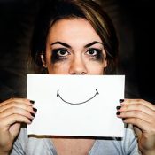 Conflicto de emociones - libérate del estrés emocional con masajes y terapias naturales
